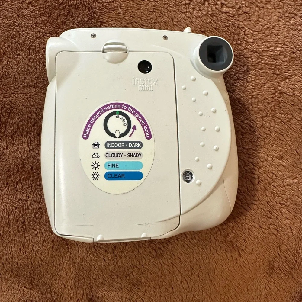 Fujifilm Cream Instant Camera